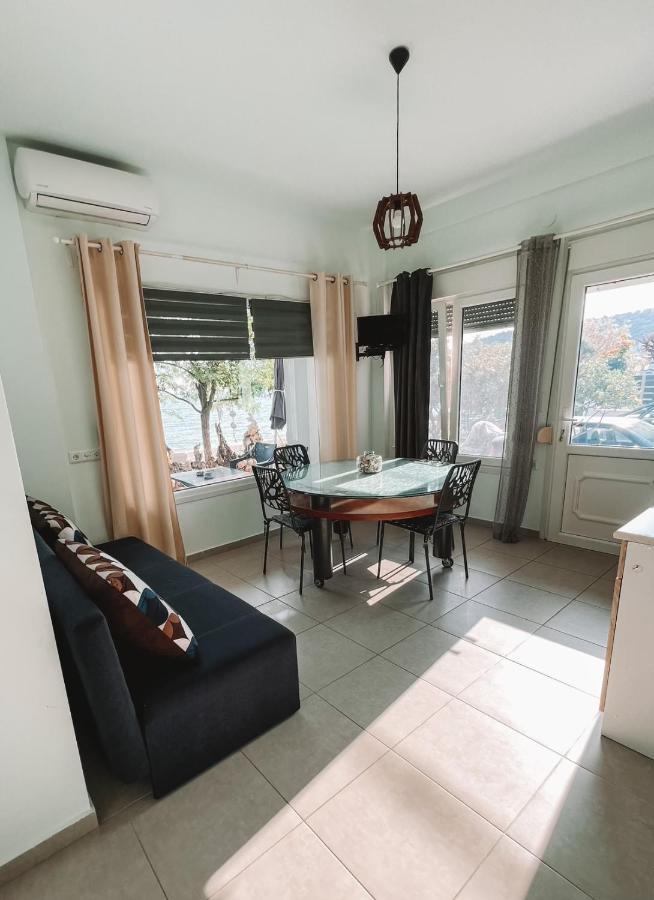 Apartamento Step To The Sea Nea Karvali Exterior foto